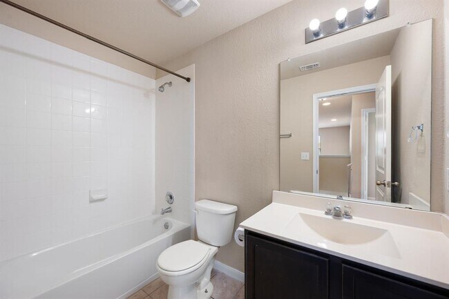 Building Photo - 231 Northern Flicker St