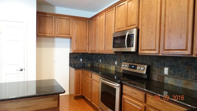 Building Photo - 2681 Calmwater Dr