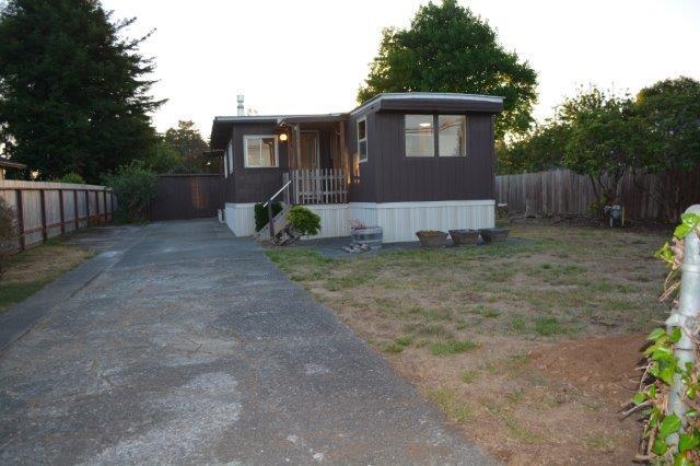 Building Photo - Sweet in-town mobile, very cute 1 bedroom