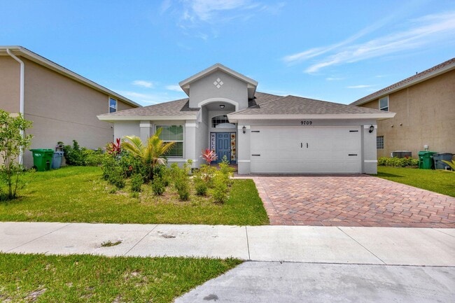 Primary Photo - 9709 Starboard Dr