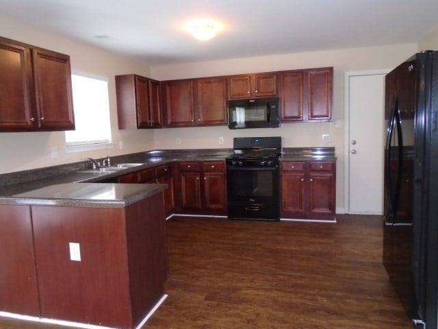 Building Photo - 529 Trotters Ln