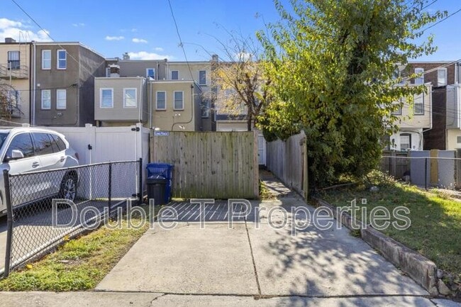 Building Photo - 314 E 22nd St