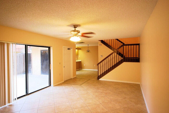 Building Photo - 582 Green Springs Pl