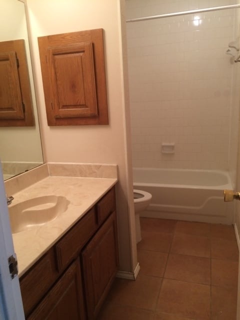 Building Photo - 2601 Cedar Ln