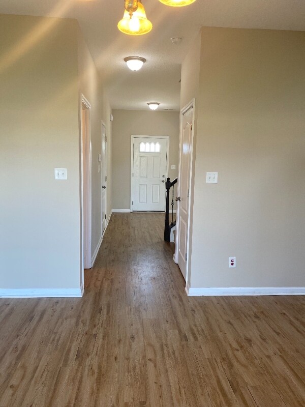 Building Photo - 131 Cavalier Dr