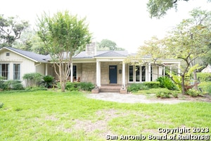 Building Photo - 140 W Fair Oaks Pl