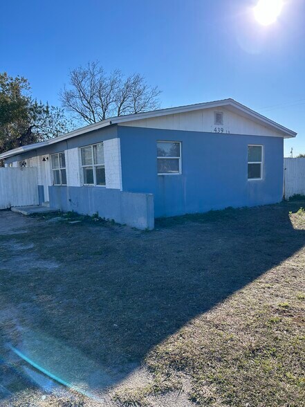 Building Photo - 439 Barbara Jenkins St