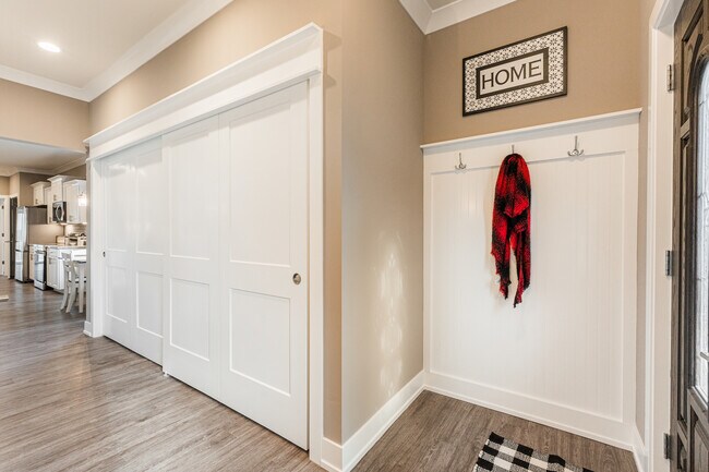 Building Photo - 101 Cobblestone Ct