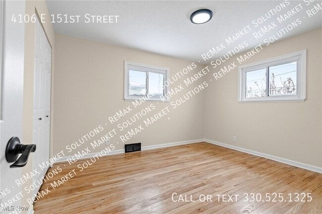 Building Photo - 4106 E 151st St