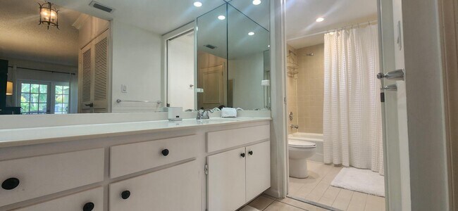 Building Photo - 11863 Wimbledon Cir