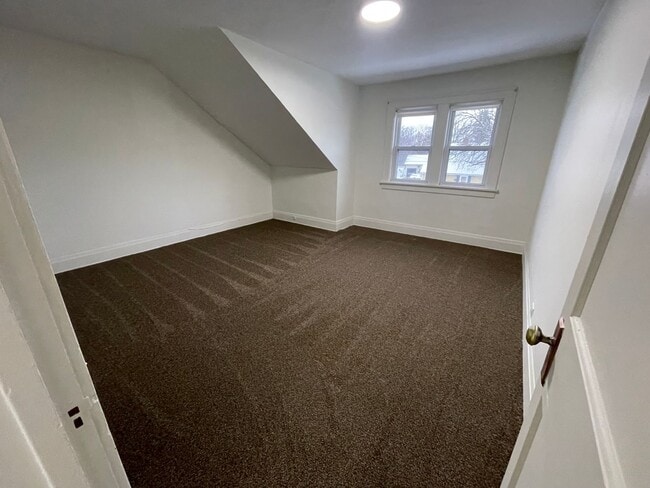 Building Photo - Click the “Apply Now” button or email wapmrentals@gmail.com for a prompt response.