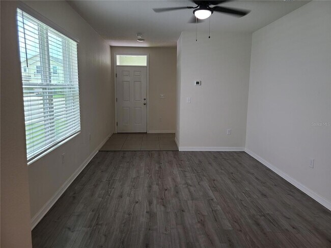 Building Photo - 5327 San Palermo Dr