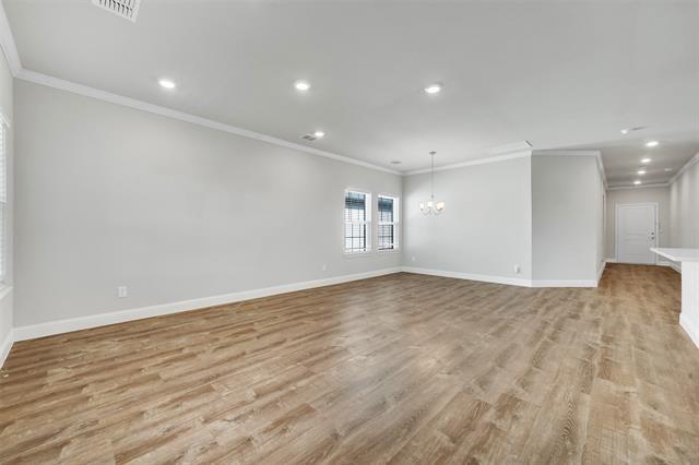 Building Photo - 260 Lakeside Dr