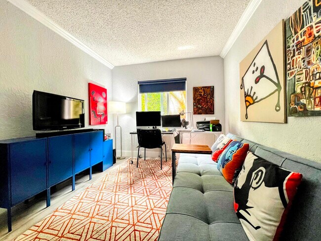 Building Photo - 2660 NE 8th Ave