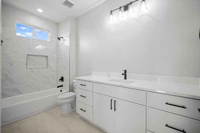 Building Photo - 362 Firerock Way