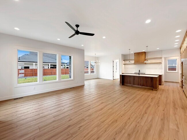 Building Photo - Pet-Friendly Luxury: New 4BD Construction with 2 Dedicated Offices in Eagle’s Centerra Community