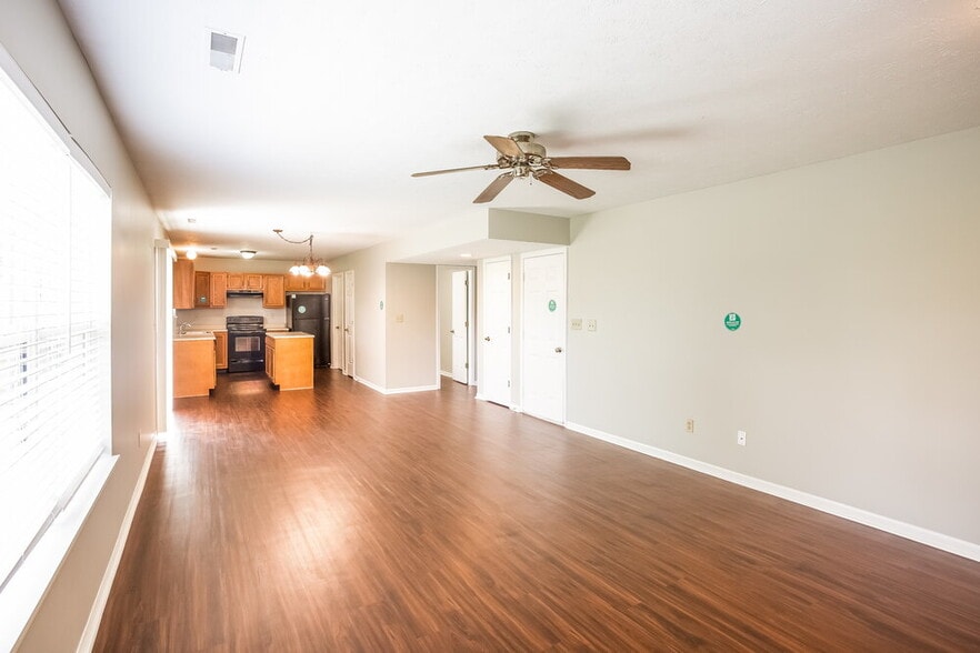 Building Photo - 7639 Dancy Dr