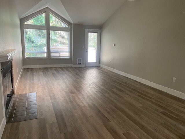 Living room - Redmond Park Apts