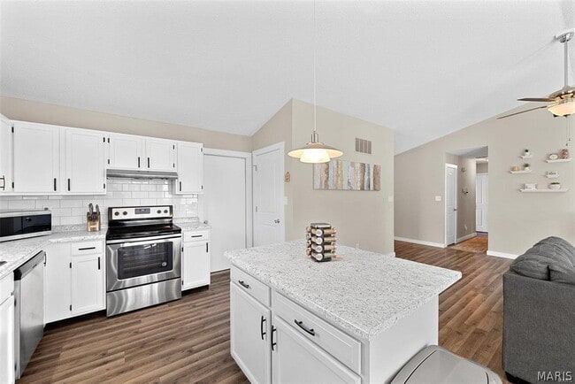 Building Photo - 202 Oxford Ave