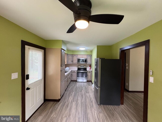 Building Photo - 41 4th St