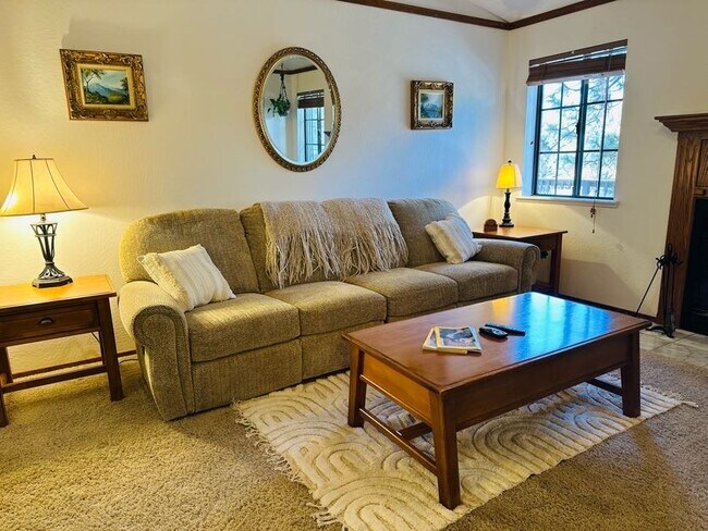 Building Photo - 22689 Cedar Pines Ave