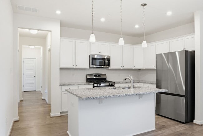 Building Photo - Stylish Townhouse Living in the Heart of Williamsburg