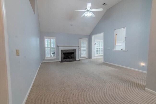 Building Photo - Available Soon!