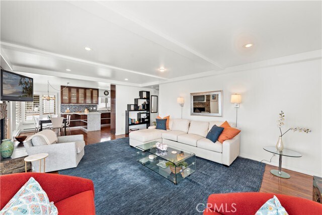 Building Photo - 462 Cliff Dr