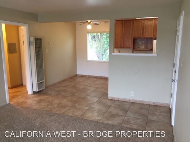 Building Photo - 2 br, 1 bath Apartment - 284 N. Chorro