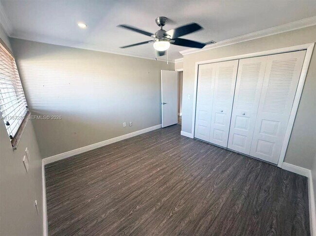 Building Photo - 1804 SW 104th Ct