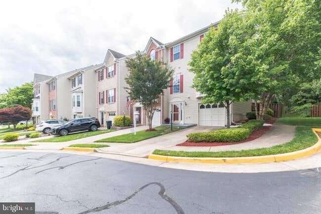 Building Photo - 5520 Jowett Ct