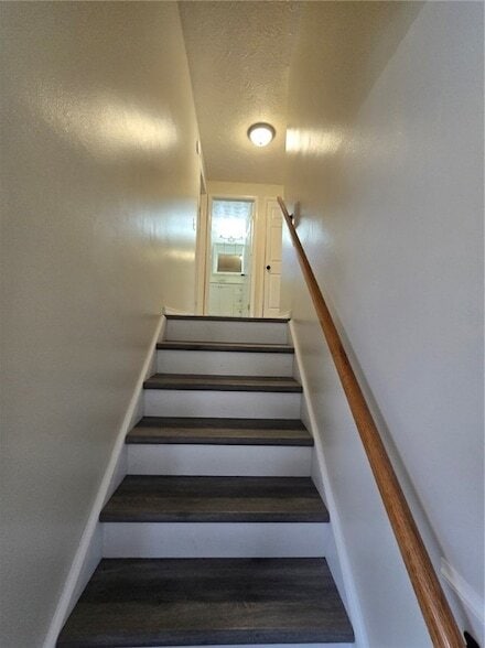 Building Photo - 103 Virginia Manor Rd