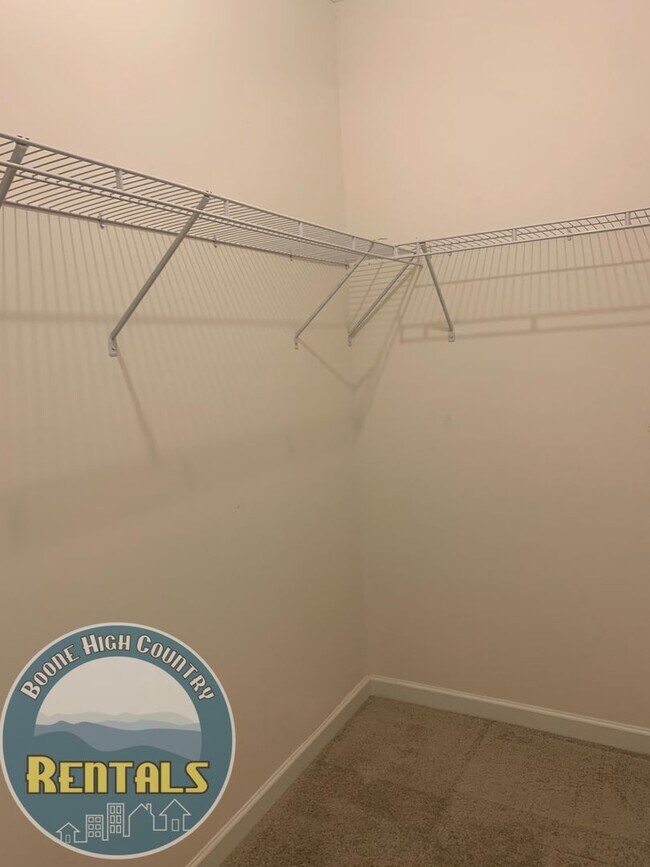 Building Photo - Modern Home Near New Market Center and Downtown Boone