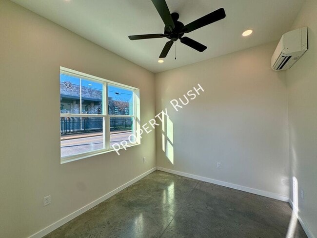 Building Photo - 1865 Zeta Way