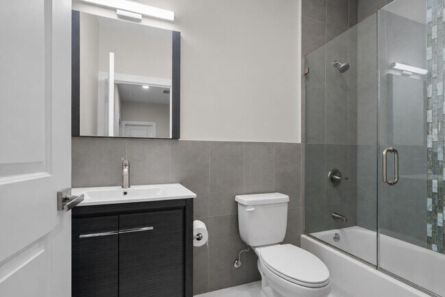 Building Photo - 4805 Aschoff Pl
