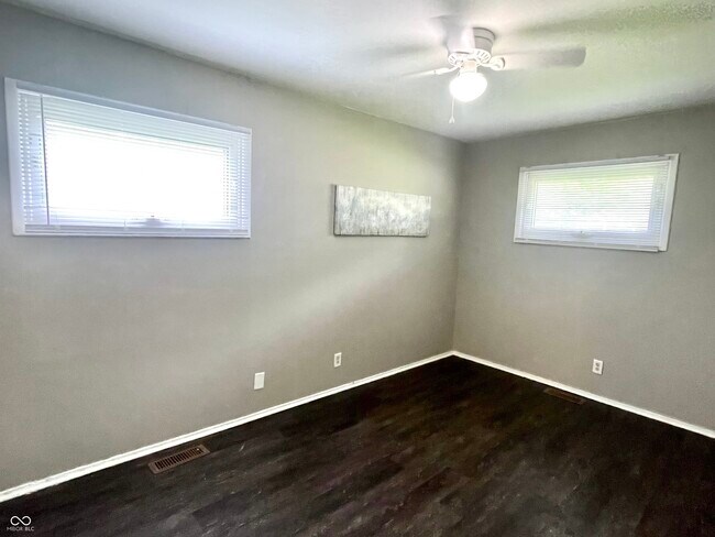 Building Photo - 110 N Tyrone Dr