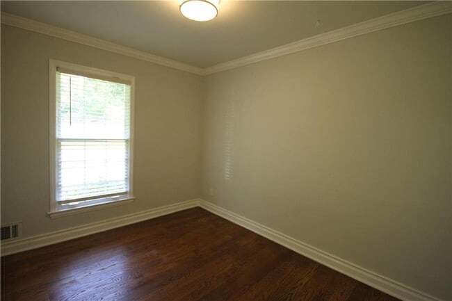 Building Photo - 3212 Topaz Ln SW