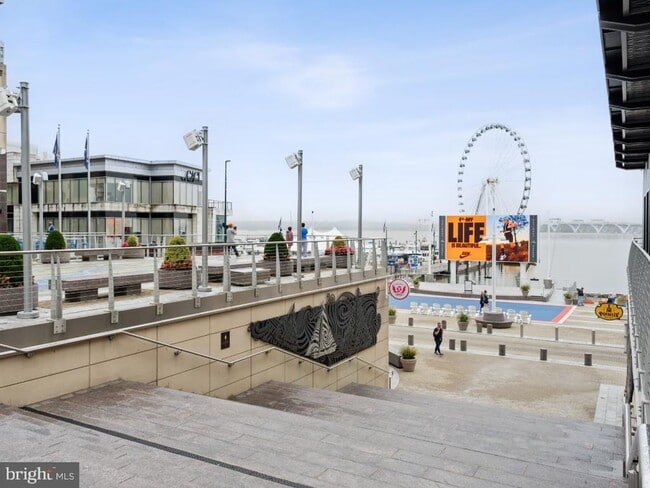 Building Photo - 145 Riverhaven Dr