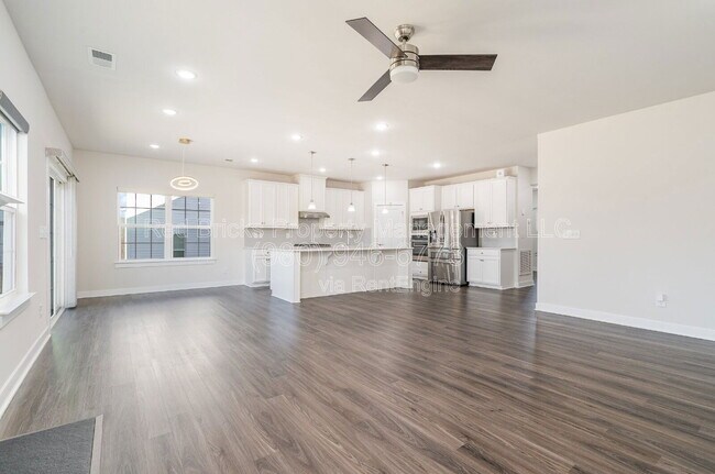 Building Photo - 7214 Waterwheel St SW