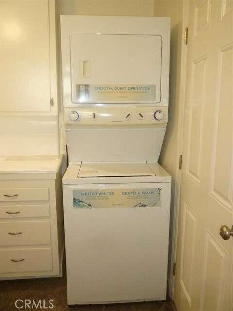 Building Photo - 712 Sartori Ave