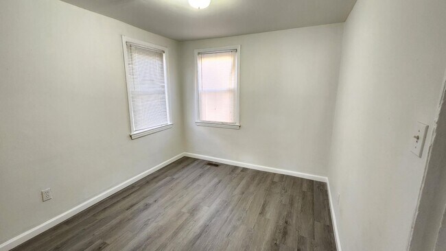 Building Photo - 4518 Fairfax Rd
