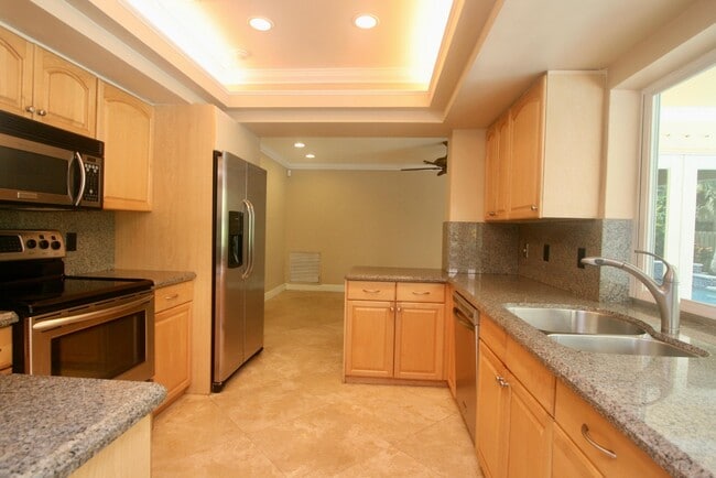 Building Photo - 839 Malaga Dr