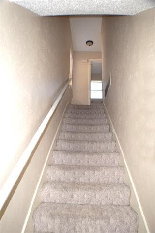 Building Photo - 916 Cedar Terrace