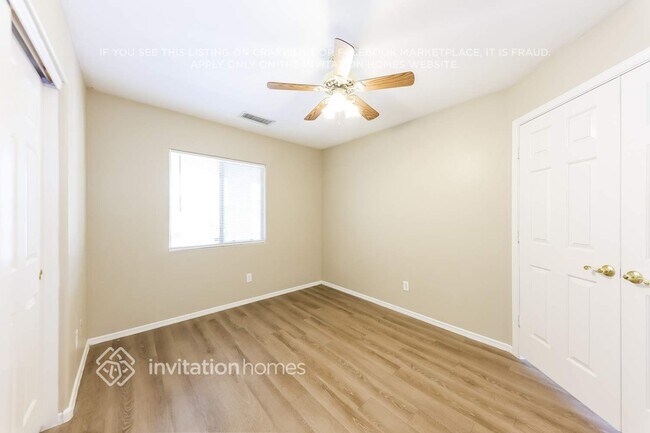 Building Photo - 5433 W Grove St