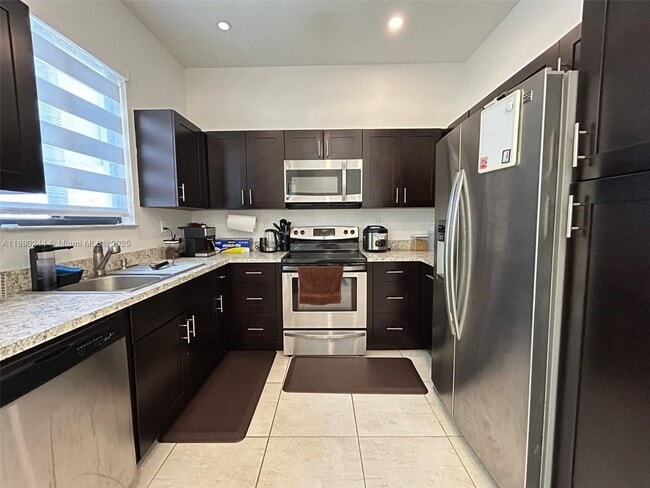Building Photo - 12716 SW 131st Terrace