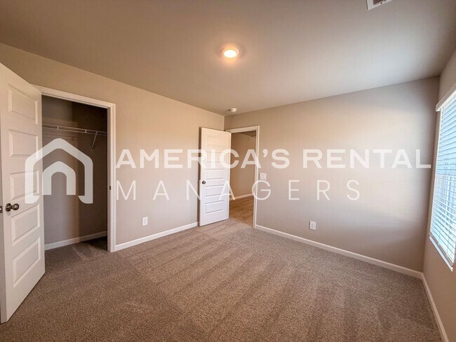 Building Photo - Spacious 4-Bedroom Home with Upstairs Loft!