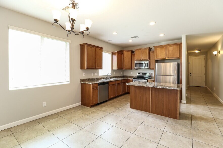 Building Photo - 28697 N Roselite Ln