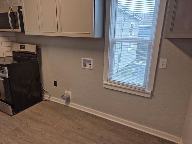 Building Photo - Newly updated Cottage style home in Lawton...