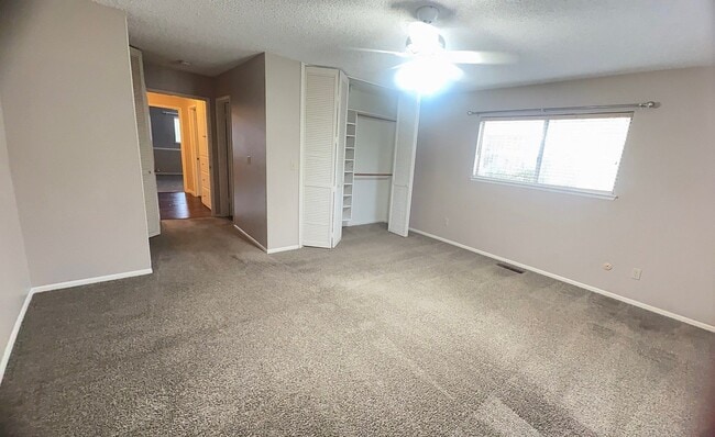 Building Photo - Beautiful Home with Golf course Views