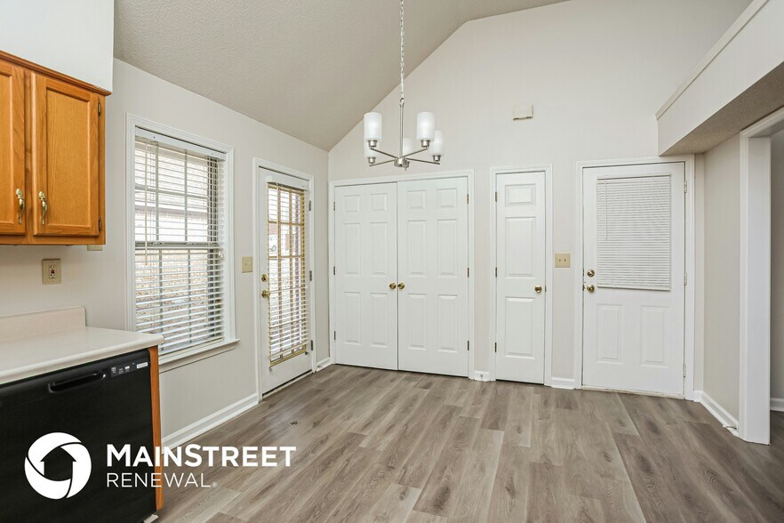 Building Photo - 7605 Davis Pkwy